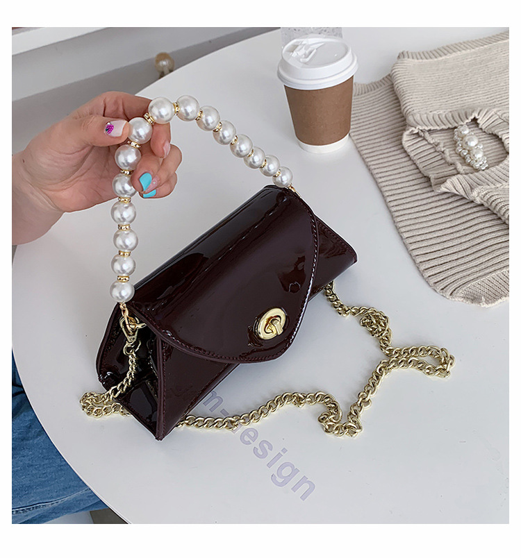 Sac Messager Portable En Cuir Verni Avec Perles De Mode display picture 10