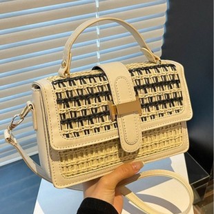 All-match portable small bag women's 2025 popular new fashion fashion straw woven bag about posture texture cross-body small square bag