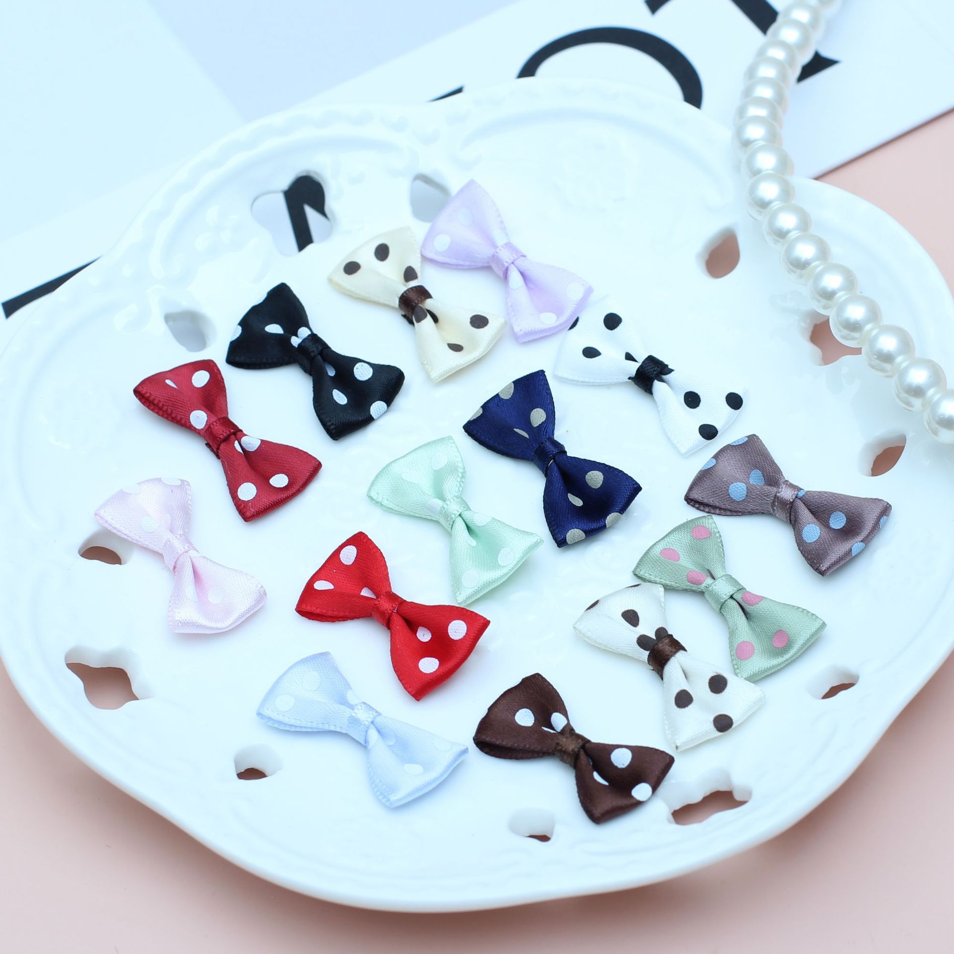 现货批发波点涤纶带领结蝴蝶结服装袜子配件花饰品