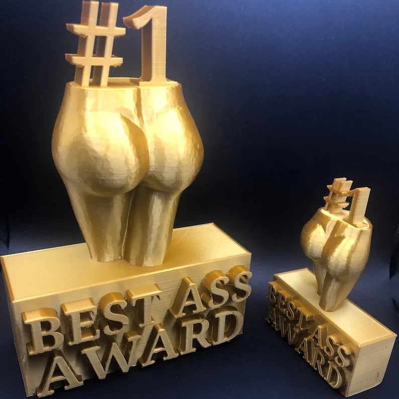 Trofeo Decorativo Creativo de Oro en Resina para Premiación