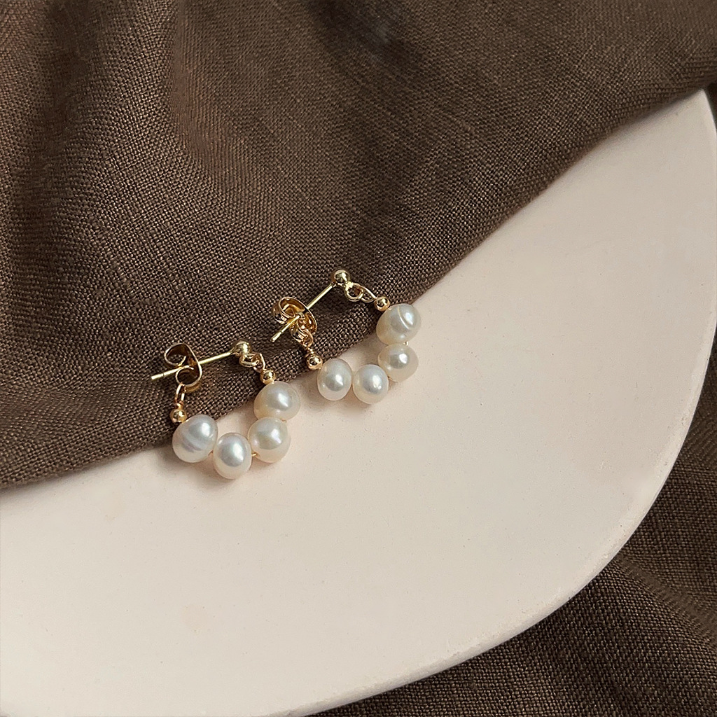 1 Pair Elegant Retro Geometric Freshwater Pearl Earrings display picture 4