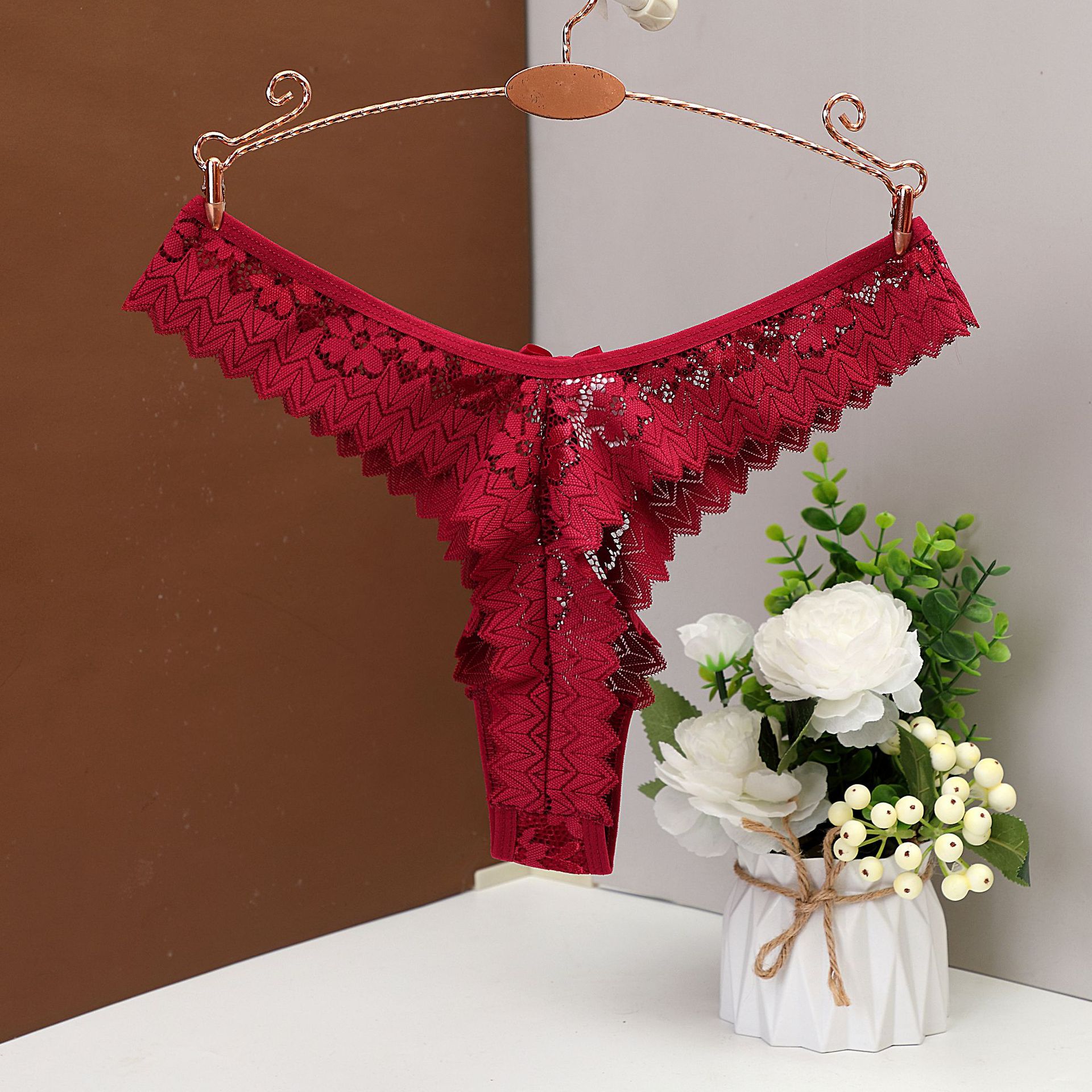Solid Color Flower Low Waist Thong Panties display picture 18