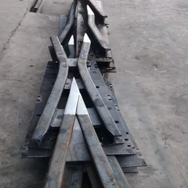 Accesorios de acero DK630 - 5 - 15 para la construcción de túneles de locomotoras de metro