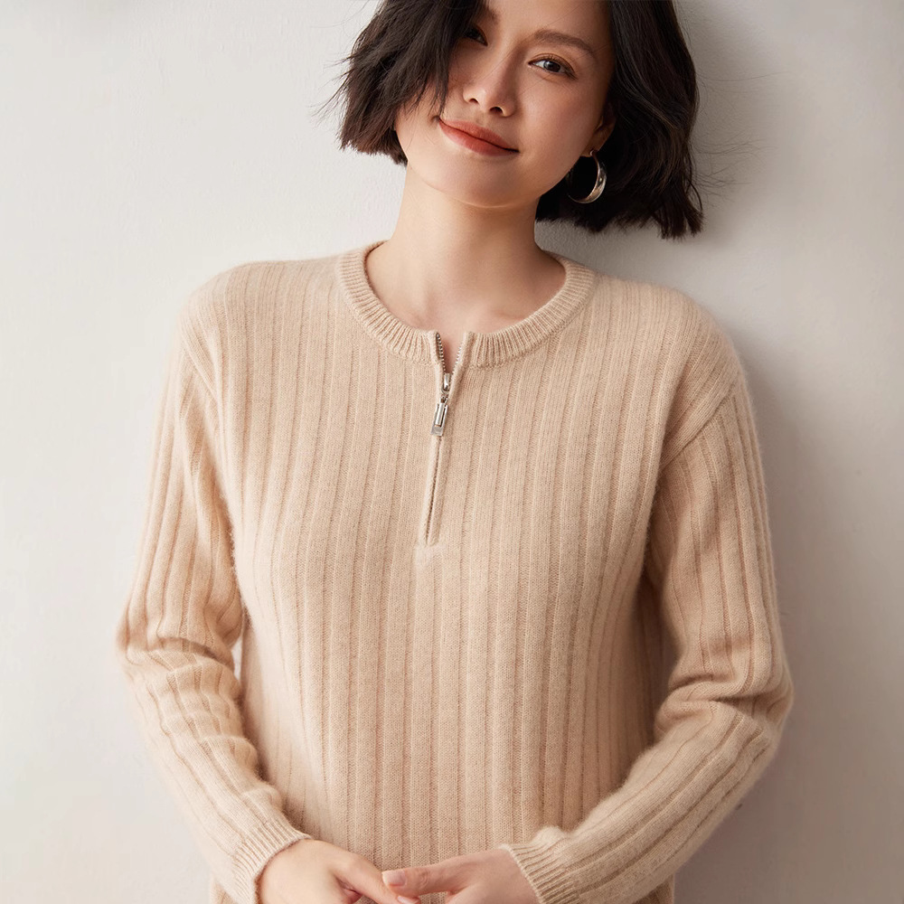 Demi-season cashmere knitted sweater with a round collar with zipper