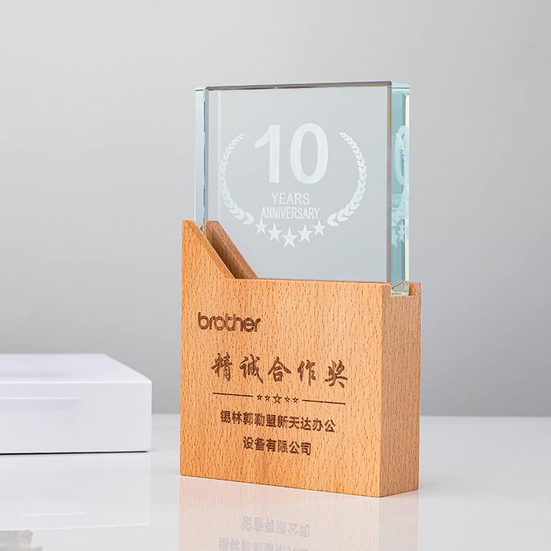 Trofeo de cristal de grabación reunión anual de competición de premios medallas de metal de madera sólida colorido trofeo de cristal impreso