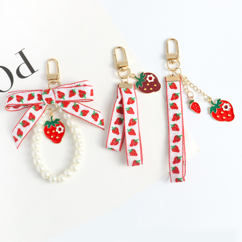 Cute Strawberry Pearl Bracelet Keychain Creative Fruit Ribbon Girl Bag airpods Headset Pendant