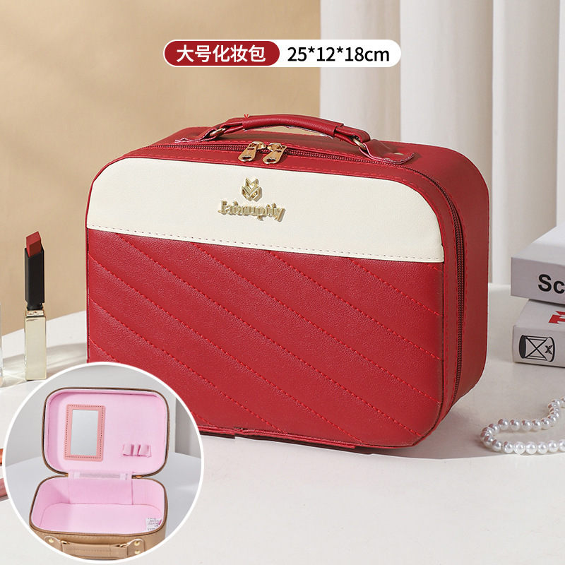 Gran tamaño rojo con rayas oblicuas