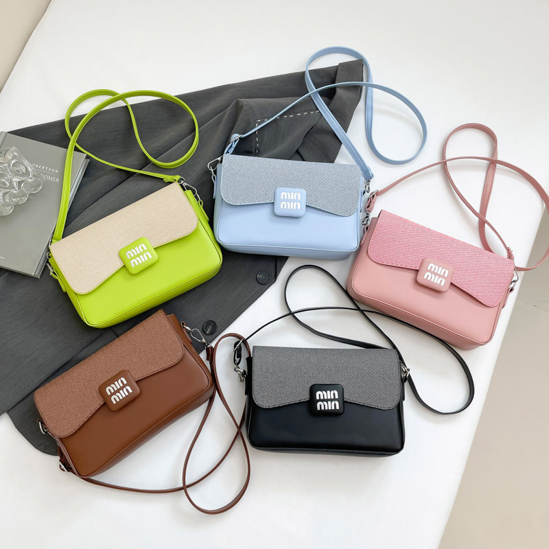 Bolso de mujer de viaje 2025, nuevo estilo coreano de moda de verano, sensación de alta calidad simple, bolso de hombro único, bolso pequeño