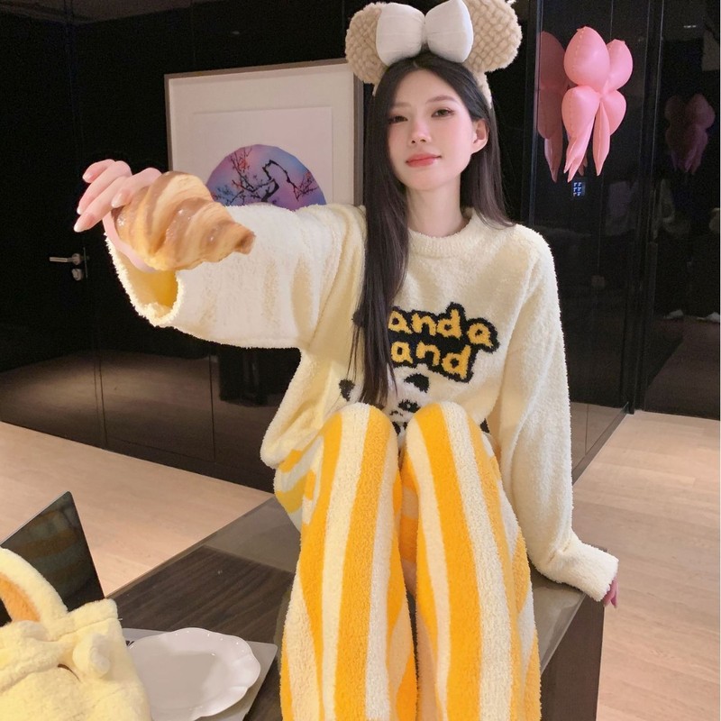 2025秋冬新品女式圆领软绵绵睡衣卡通熊猫家居服半边绒套装韩版|undefined