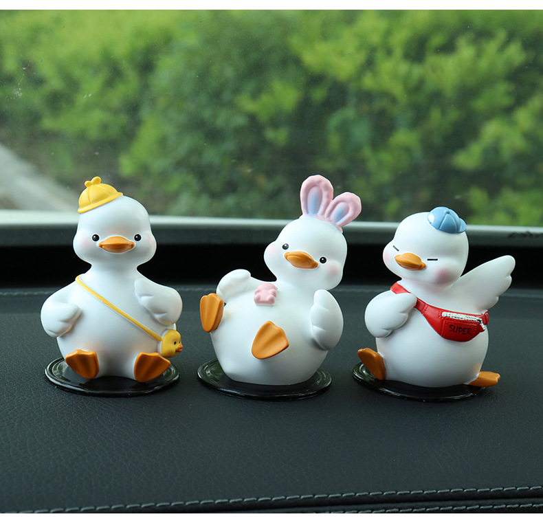 Creative Car Internet Celebrity Duck Car Ornaments New Cute Car Center Console Car Interior Decoration Ornaments for Women
