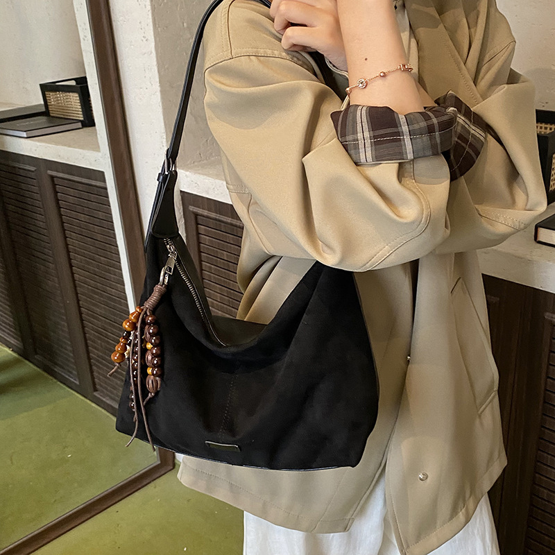 麂皮绒包包女式2025新款潮单肩斜挎包高级感外出大容量通勤托特包|undefined