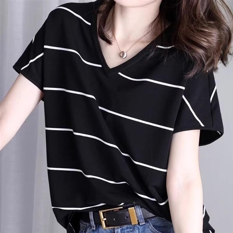 2025 New Summer Women's Chic V-Neck Top Loose Retro Style Stripesd Short-Sleeved Ice Silk Knitwear T-Shirt 2025 New Summer Women's Chic V-Neck Top Loose Retro Style Stripesd Short-Sleeved Ice Silk Knitwear T-Shirt