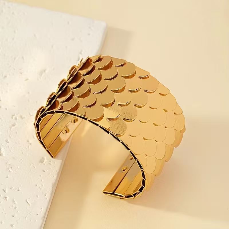 Cross-border Hot-selling Metal Sequin Hand Jewelry Exaggerated Vintage Open Adjustable Bangle Punk Style Fish Scale Bracelet