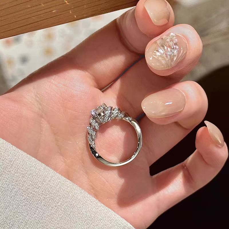 Luxury Moissanite Simulated Zircon Silver Ring For Women Cold Style_voghion.com