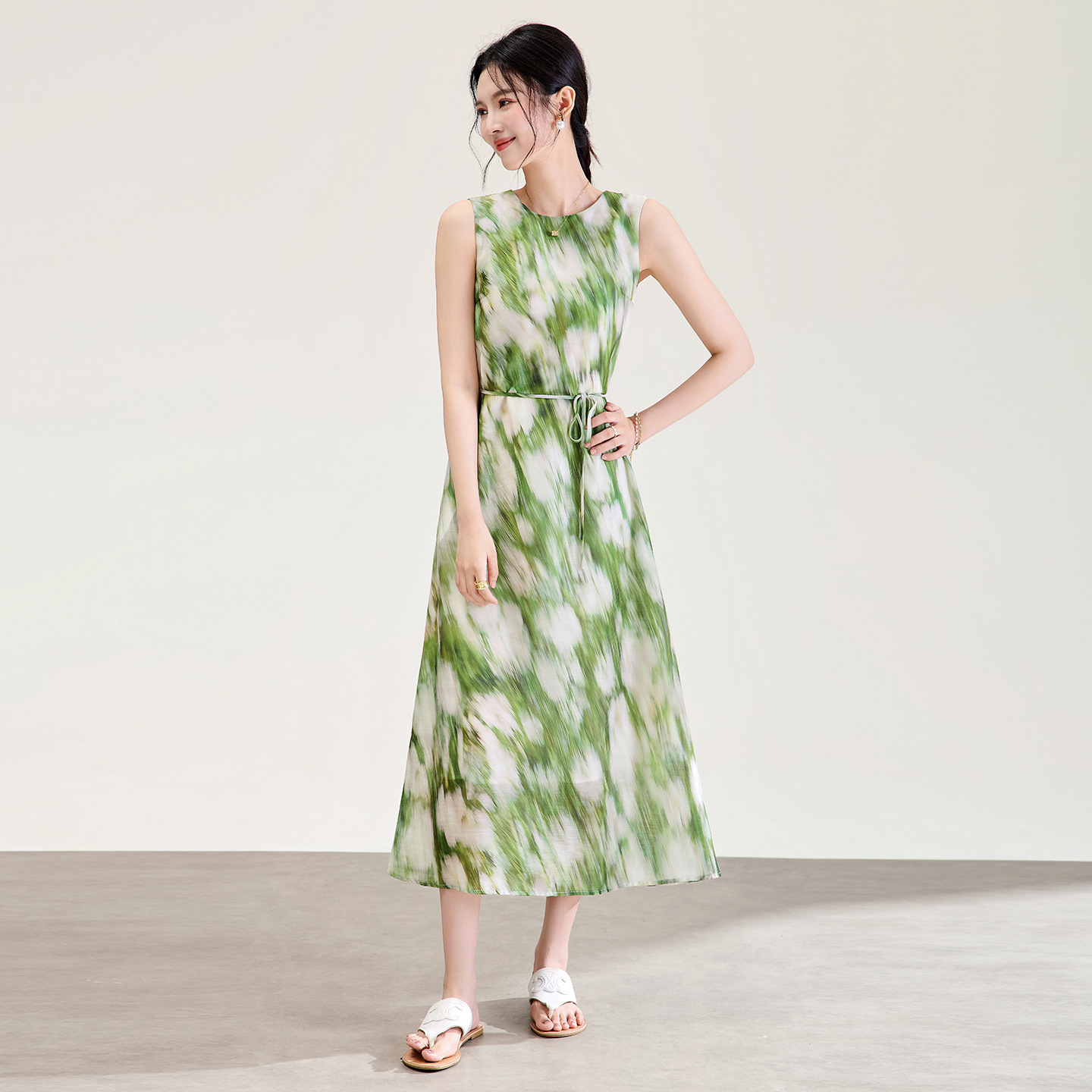 Đầm maxi nữ họa tiết mực nhuộm thắt eo phong cách nghỉ dưỡng — xanh lá cây