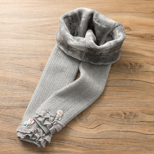 Autumn and winter plus velvet girls' leggings cotton children's thickened one-piece velvet large PP pants baby pantyhose nine-point lace