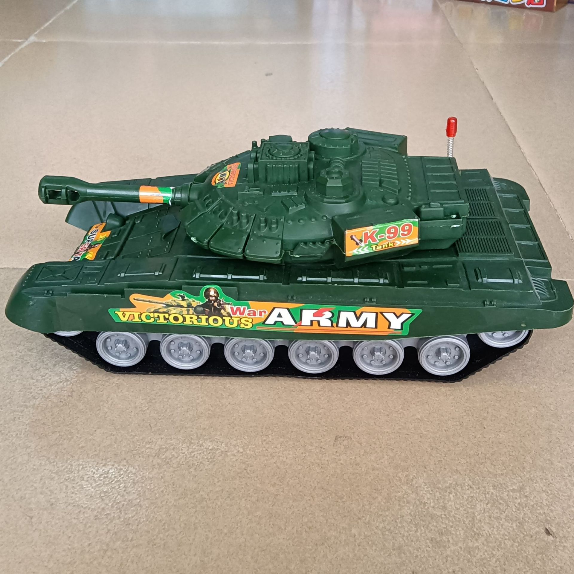Tanque de Inercia Grande de Juguete Grande, Plástico image 3