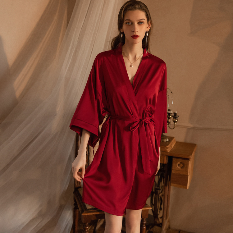 버건디 새틴 (로브 + 벨트)