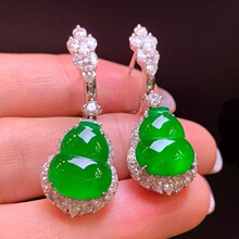 ��Ȼ����A؛���NꖾGɫ���������J�~����ʯ����һ��Ů��C��