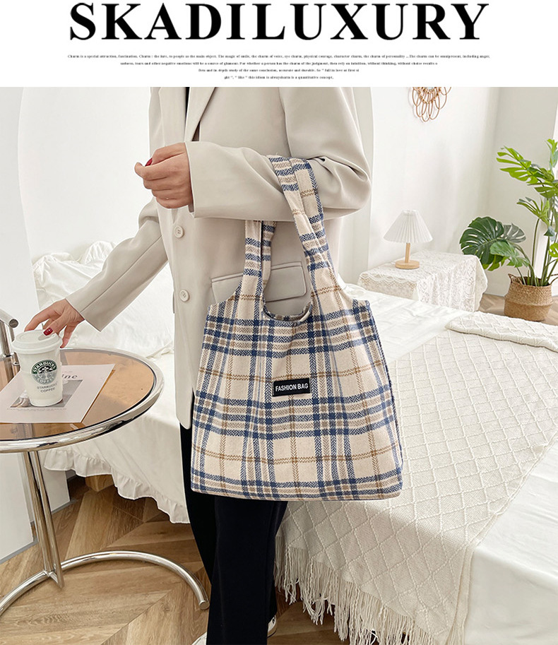 New Korean-style retro versatile and artistic tote bag for women in autumn and winter 2022, thickened woolen checkered pattern, single-shoulder bag undefined