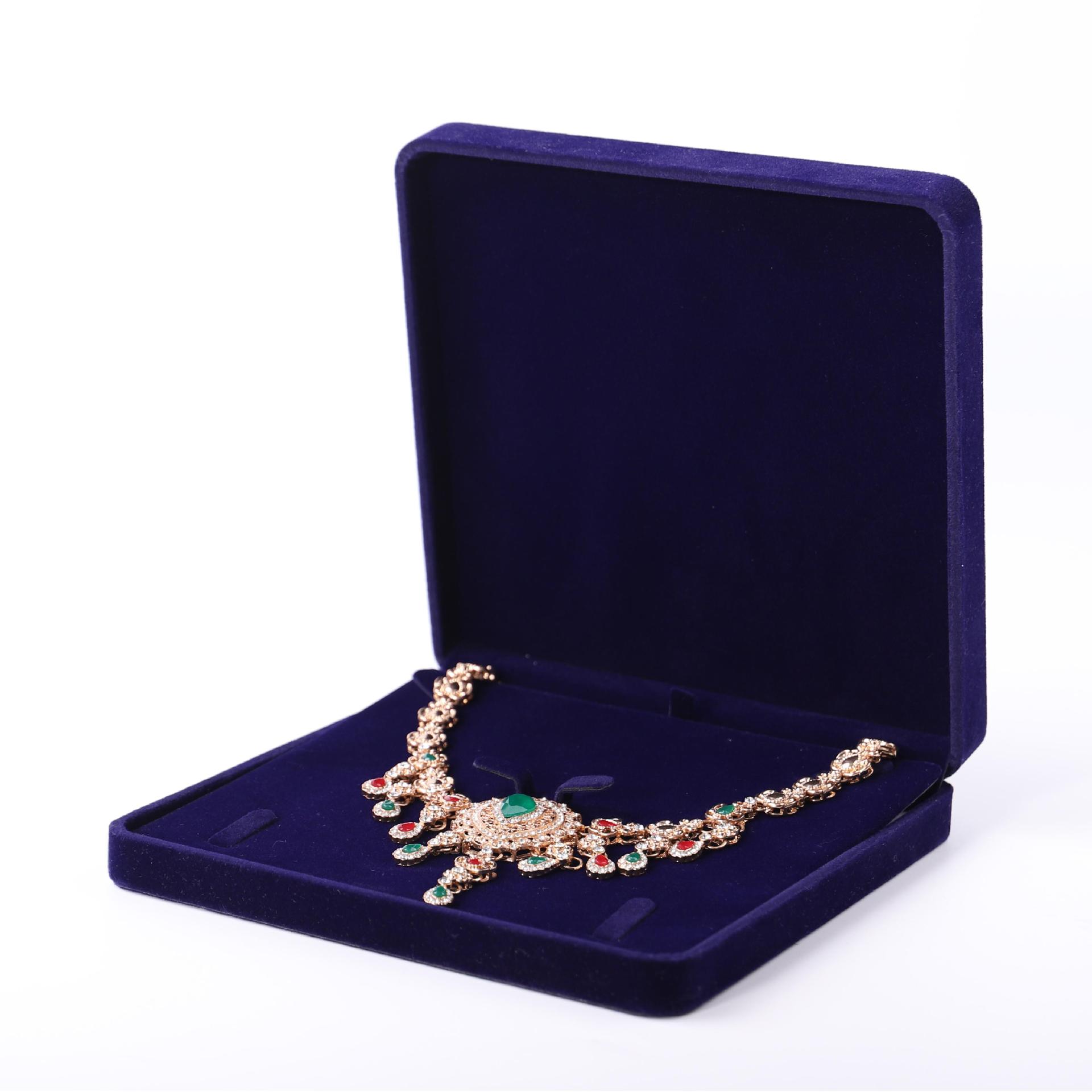 Fuente fábrica venta directa franela joyería caja de embalaje collar pendientes caja de anillo pulsera colgante caja de cadena de mano al por mayor