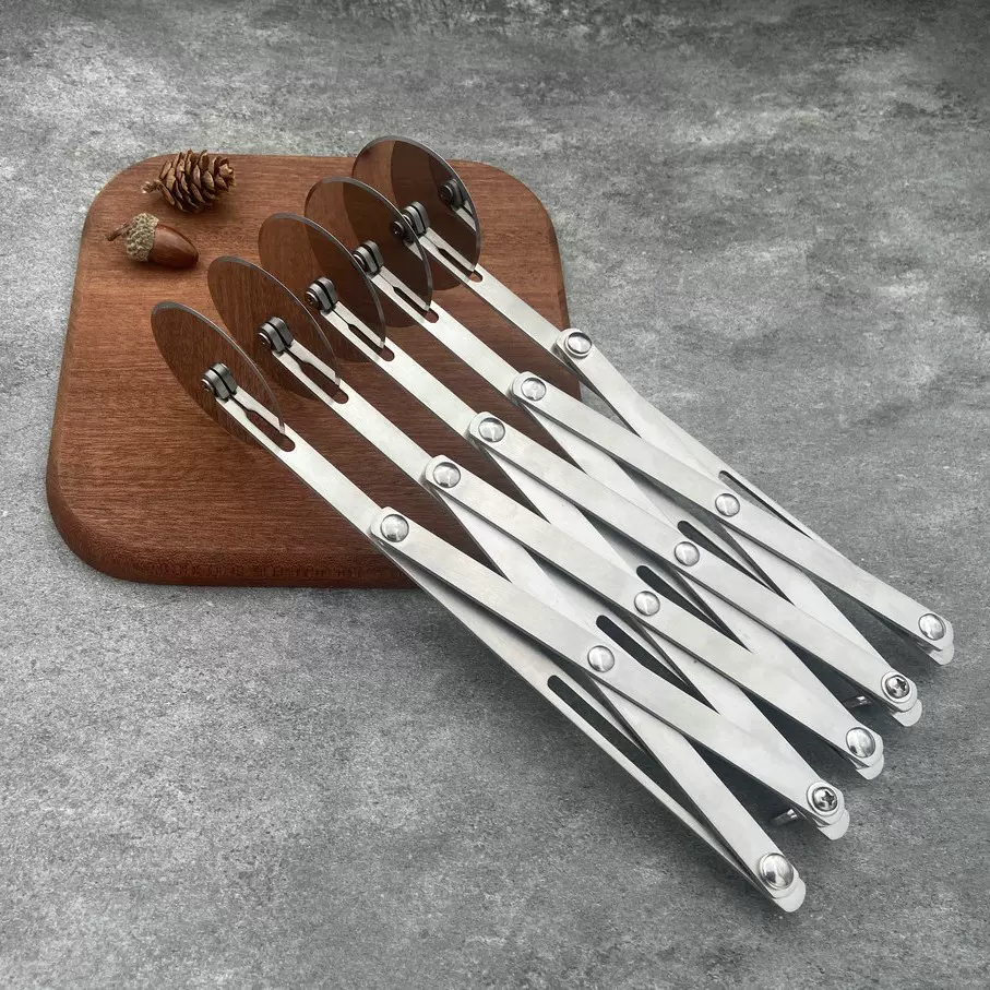 不锈钢多轮披萨刀可伸缩油条刀创意花边蛋糕刀厨房切面刀厂家批发