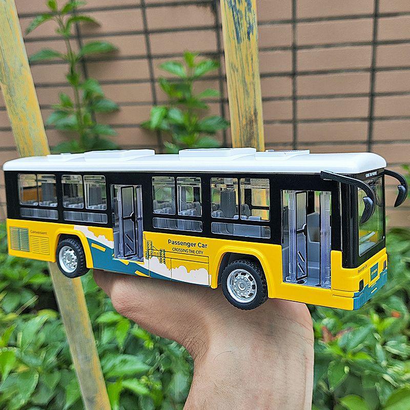 Large Alloy Bus 1:32 with Light and Sound Effects, Door Opening Gift Box Packaging Toy Model for Early Education Large Alloy Bus 1:32 with Light and Sound Effects, Door Opening Gift Box Packaging Toy Model for Early Education