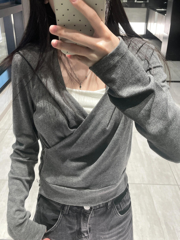 灰色连帽卫衣外套女初秋季2025新款小众设计感交叉打底衫针织上衣|undefined