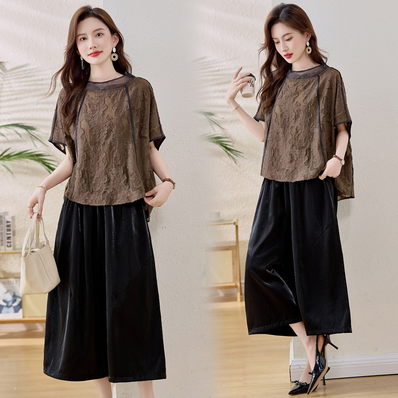 轻奢2025春夏两件套新款宽松休闲显瘦气质圆领高档妈妈时尚套装