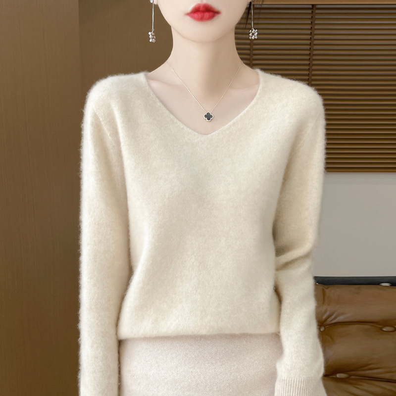 Seamless One-Piece 100 Pure Wool Sweater V-Shaped Collar Pure Color Long-Sleeved Normcore Design 25 New Women's Knitted Sweater