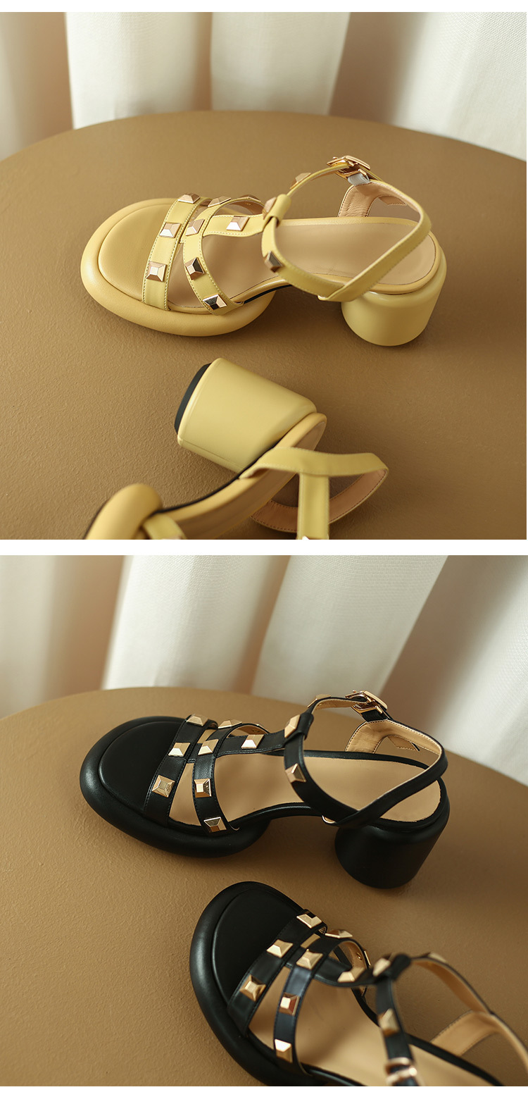 Sandal cao gót nữ mũi nhọn quai ngang đinh tán gót vuông 9 cm — màu đen, màu trắng ngà, màu vàng chi tiết 16