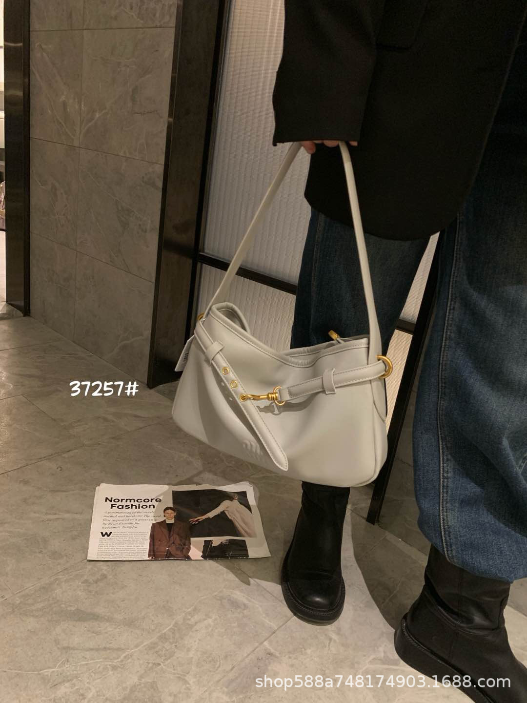 Vintage Genuine Leather Underarm Bag Small Square Bag For Women High-End Niche Retro Bag Commuter Shoulder Bag Large Capacity Tote - Thumbnail 8