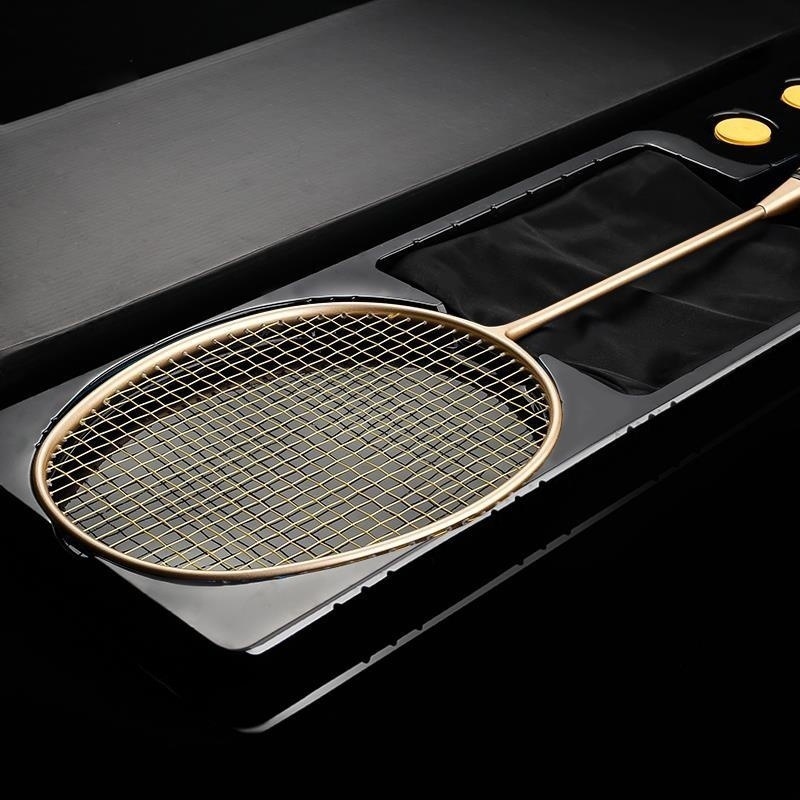 フルカーボンカーボンファイバー耐久性のある小型黒ラケットトレーニングラケット軽量高価値バドミントンラケットシングルラケット|undefined