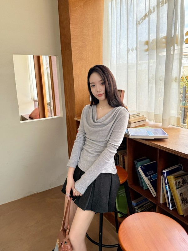 DIGM | 2025秋冬极简优雅气质荡领软糯高弹修身针织衫女A09268|undefined