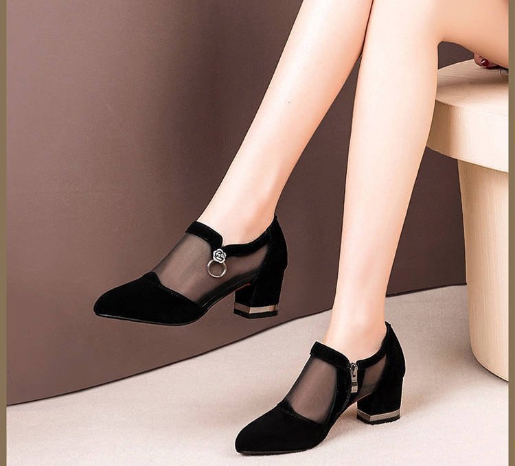 Sandalias de malla para mujer 2021 verano nuevo celebridad en línea estilo coreano zapatos de una sola capa Sandalias de tacón grueso de zapatos de tacón alto mamá de tacón medio