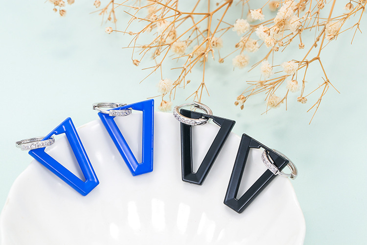 Geometric Pattern Fashion Irregular Trapezoidal Hollow Copper Earrings