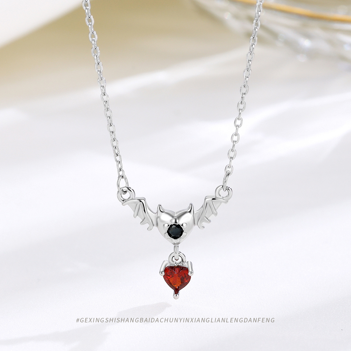 1 Piece 925 Sterling Silver Geometric Heart Shape Bow Knot 925 Sterling Silver Cable Chain Pendant Necklace display picture 6