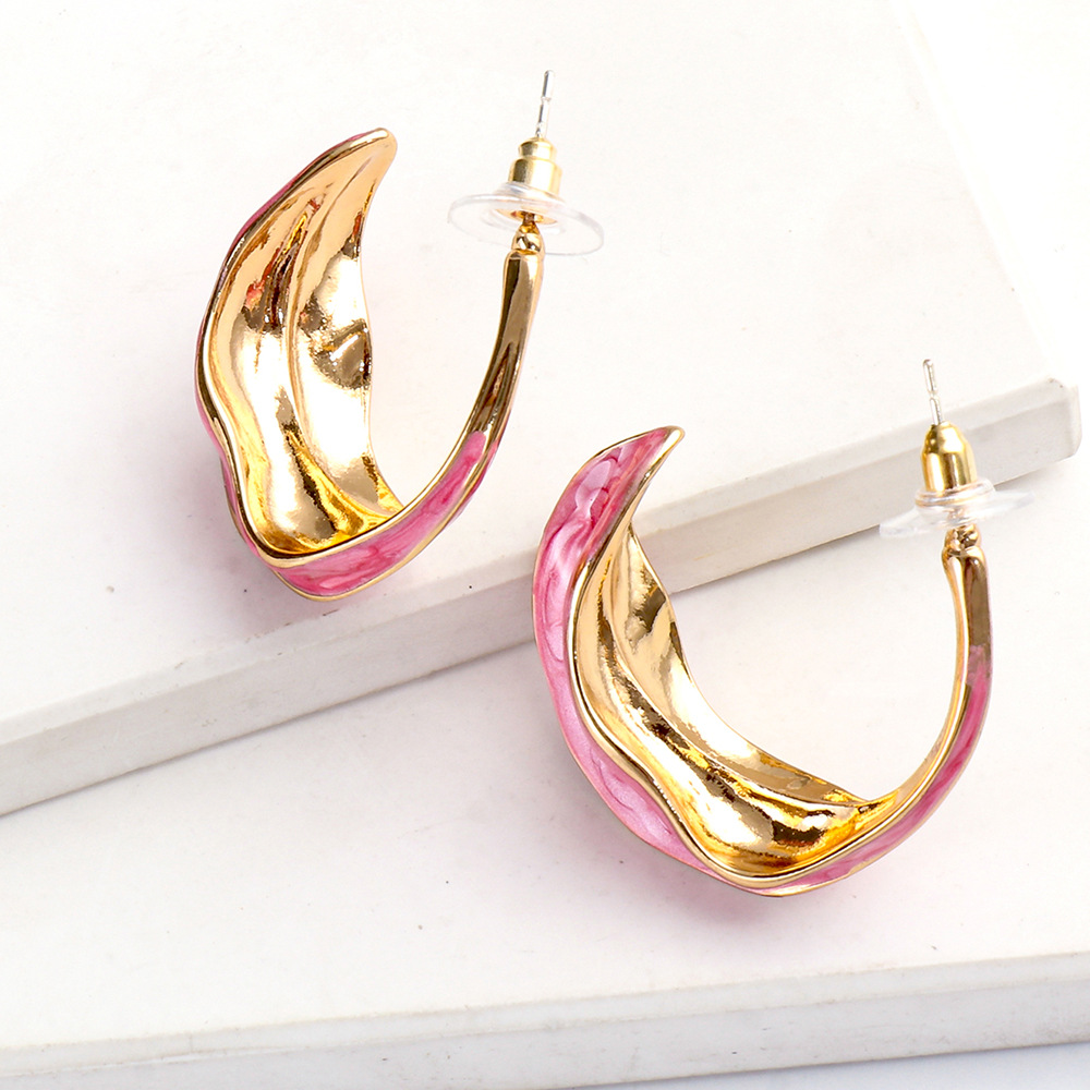 Retro Colored Glaze C-shaped Earrings Wholesale Nihaojewelry display picture 11