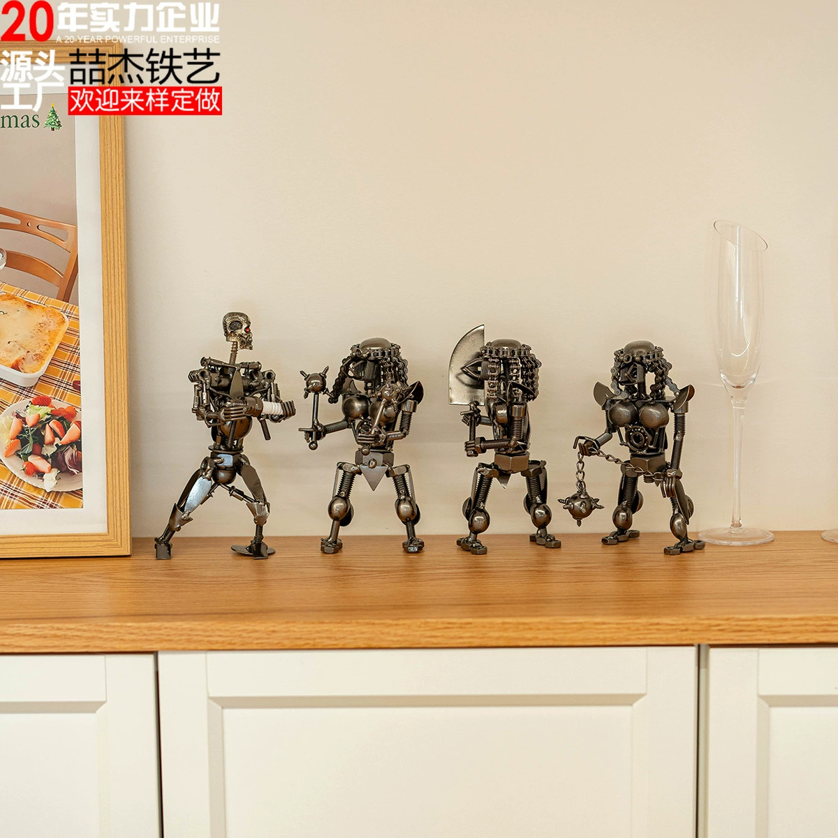 Чужой Железный зверь Железный Воин Робот Череп Кафе Бар Дом Отель Ремесла