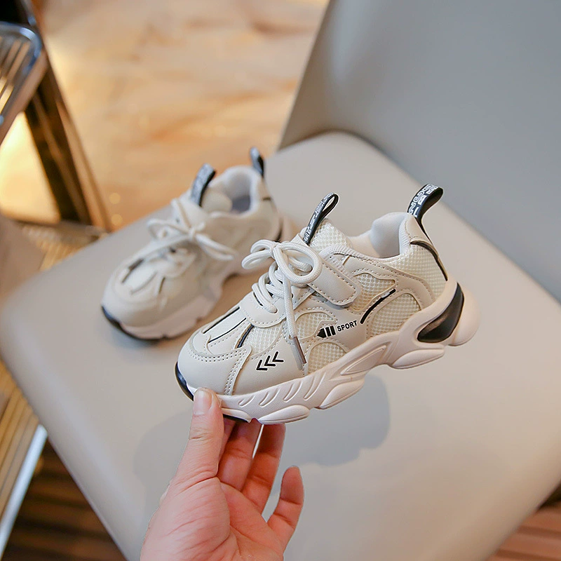 Детские спортивные кроссовки 2024 новые весенние плоские ботинки для мальчиков в корейском стиле модные для средних и старших детей, обувь для девочек