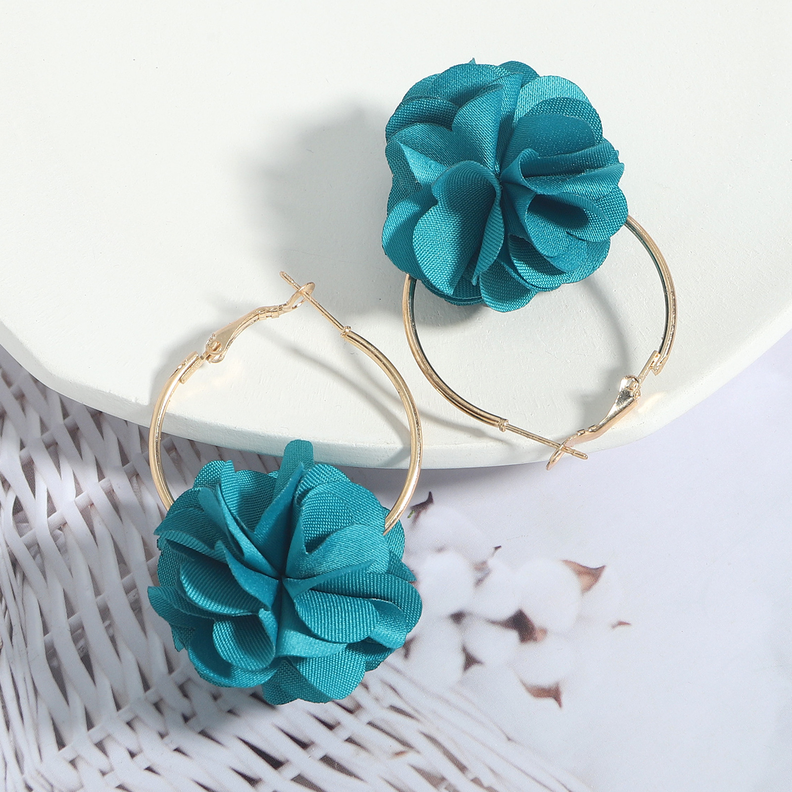 Nihaojewelry Jewelry Wholesale Fashion Fabric Flower Multi-layer Three-dimensional Earrings display picture 11