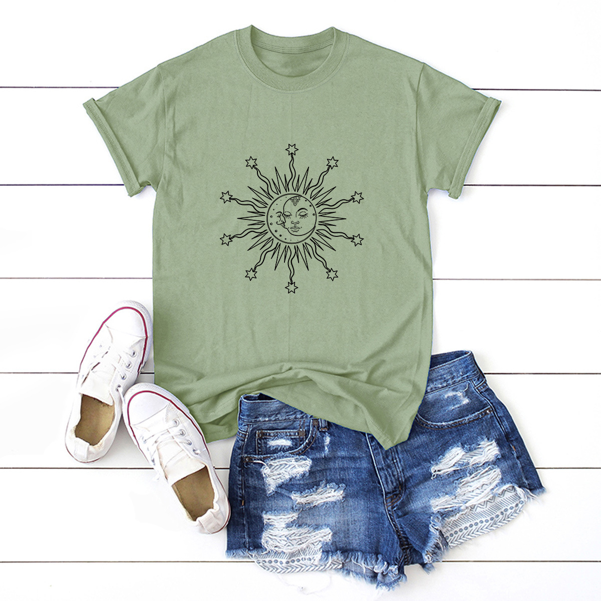 moon and sun print short-sleeved t-shirt nihaostyles clothing wholesale NSSN84209