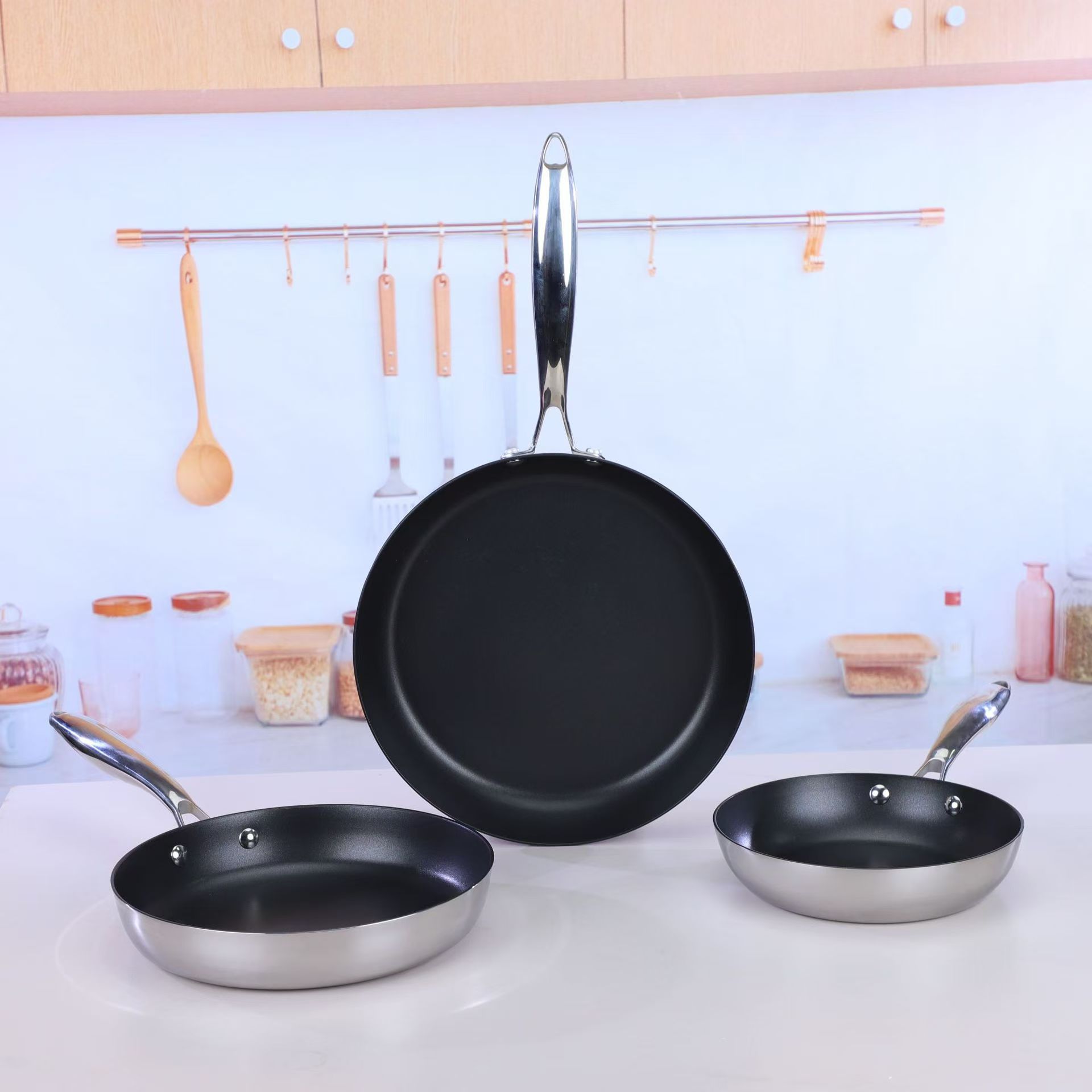 대형 금도금 평평한 프라이팬 가정용 304 논스틱 팬 가스 및 전자레인지 겸용 상업용 무연 프라이팬