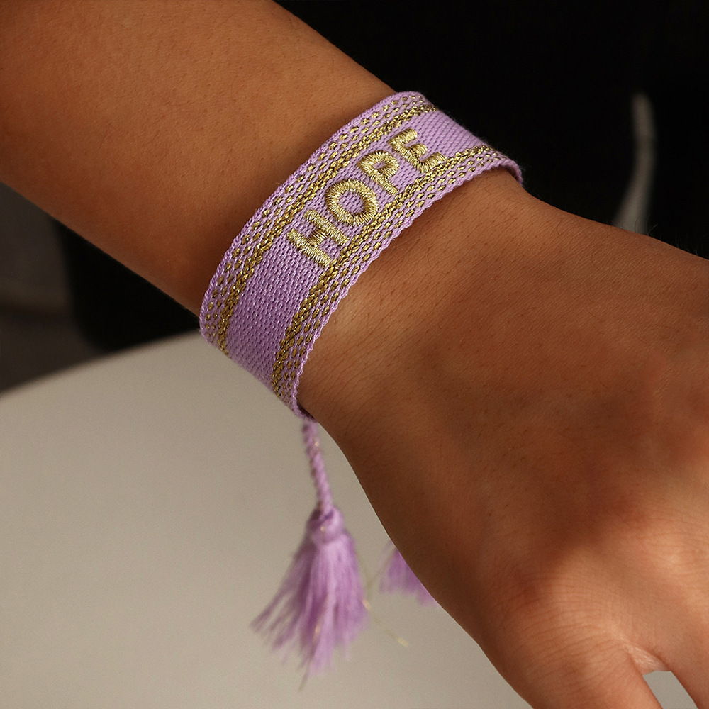 Tendance Ethnique Tissée À La Main Rétro Broderie Love Lettre Gland Main Corde Bracelet display picture 9