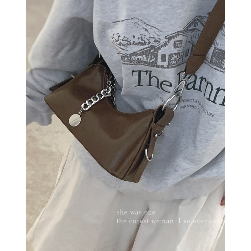 2024 New French Niche High-end Chain Bag for Women's Small Square Bag, Trendy One Shoulder Crossbody Bag_voghion.com