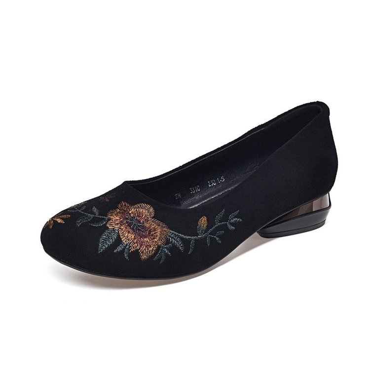 Zapatos de una sola capa de tacón grueso para mujer 2024 primavera nuevos zapatos de mamá de tacón bajo de corte bajo zapatos de punta redonda zapatos bordados zapatos cómodos zapatos de cuero mate