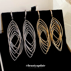 耳环;项链;耳钉