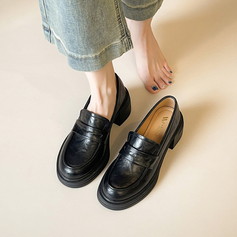 Waiwai Girl 3188-2 Thick-Soled Loafers for Women British Commuter Slip-On Shoes Thick Heel Retro Small Leather Shoes Waiwai Girl 3188-2 Thick-Soled Loafers for Women British Commuter Slip-On Shoes Thick Heel Retro Small Leather Shoes