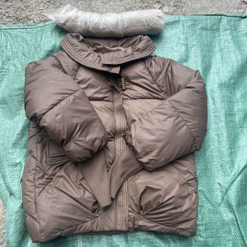 Нисходящая хлопчатобумажная одежда не раздутая