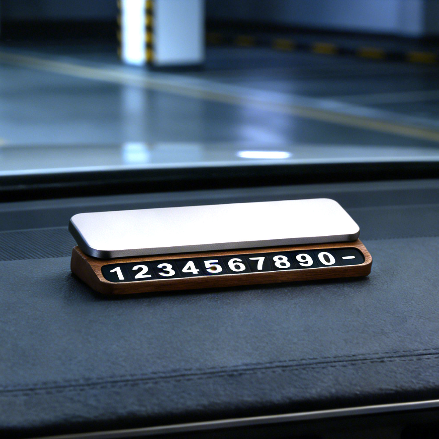 Modelo minimalista - Placa de nuez